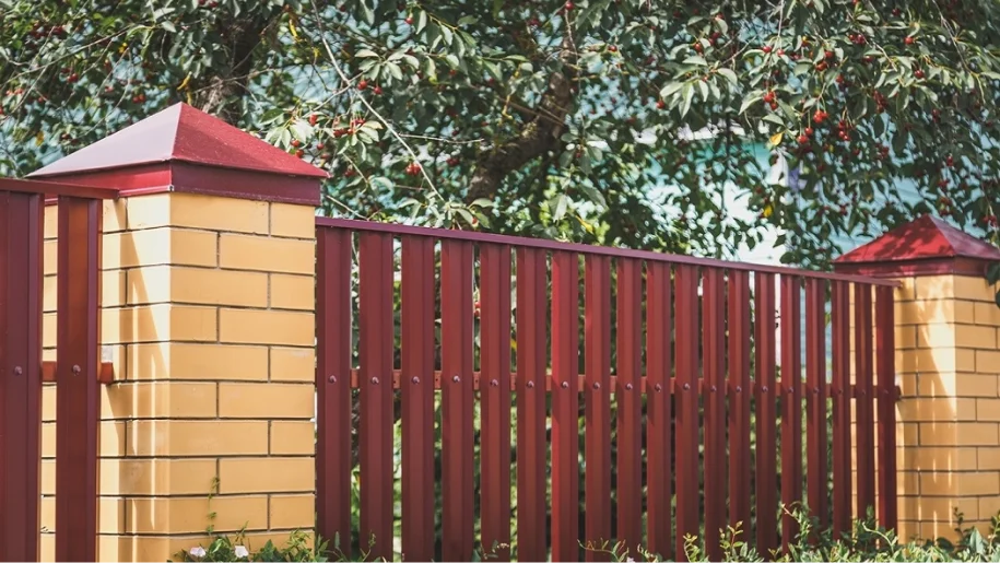 М-образный штакетник 1